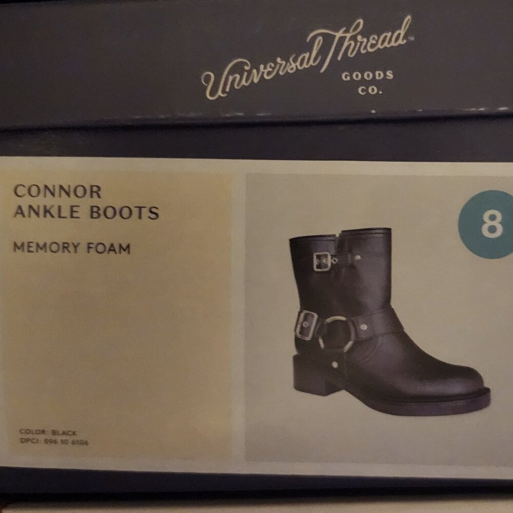 🌧️ Universal Threads Connor Ankle  Boots – Size 8 🌧️